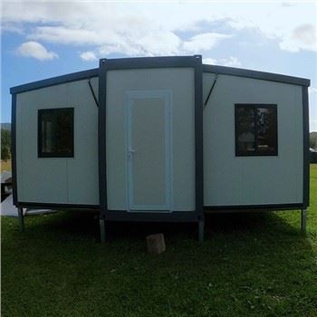 Maisons de conteneurs extensibles modernes